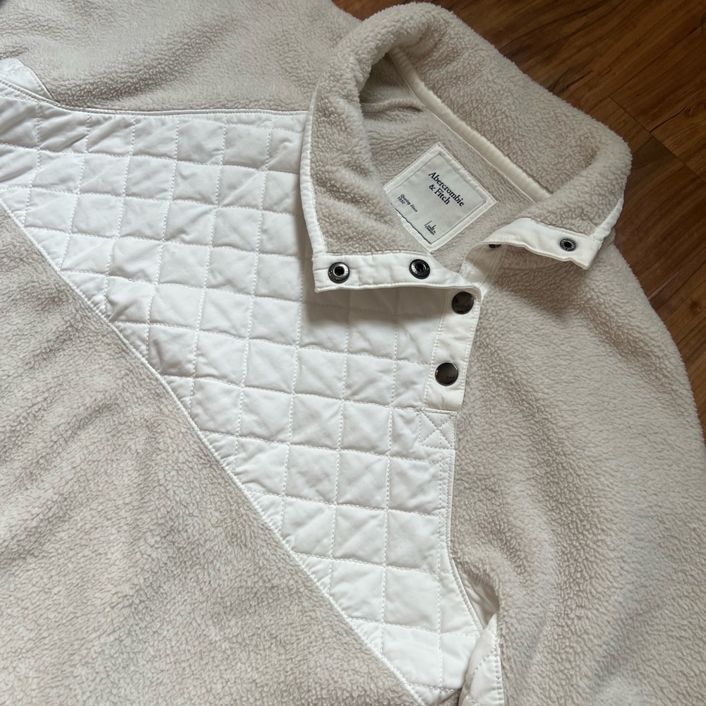 Abercrombie & Fitch Cream Quilted Cowl Neck Sweater - Picture 2 of 6